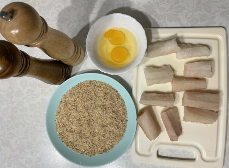 Crispy Fried Cod Fish Sticks