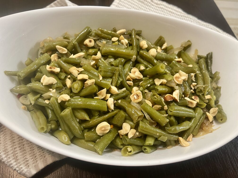 Sautéed Green Beans with Caramelized Onions