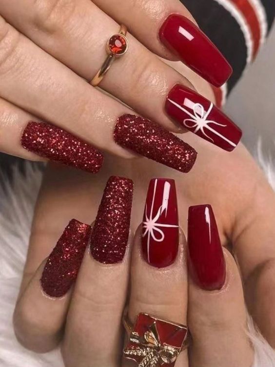 35+ Winter Nail Ideas 