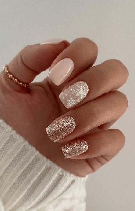 35+ Winter Nail Ideas 