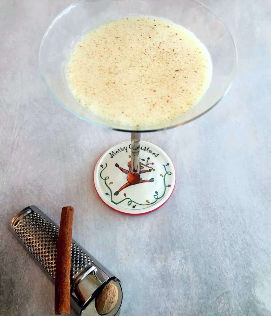 30 Festive Holiday Cocktail Recipes to Celebrate the Season