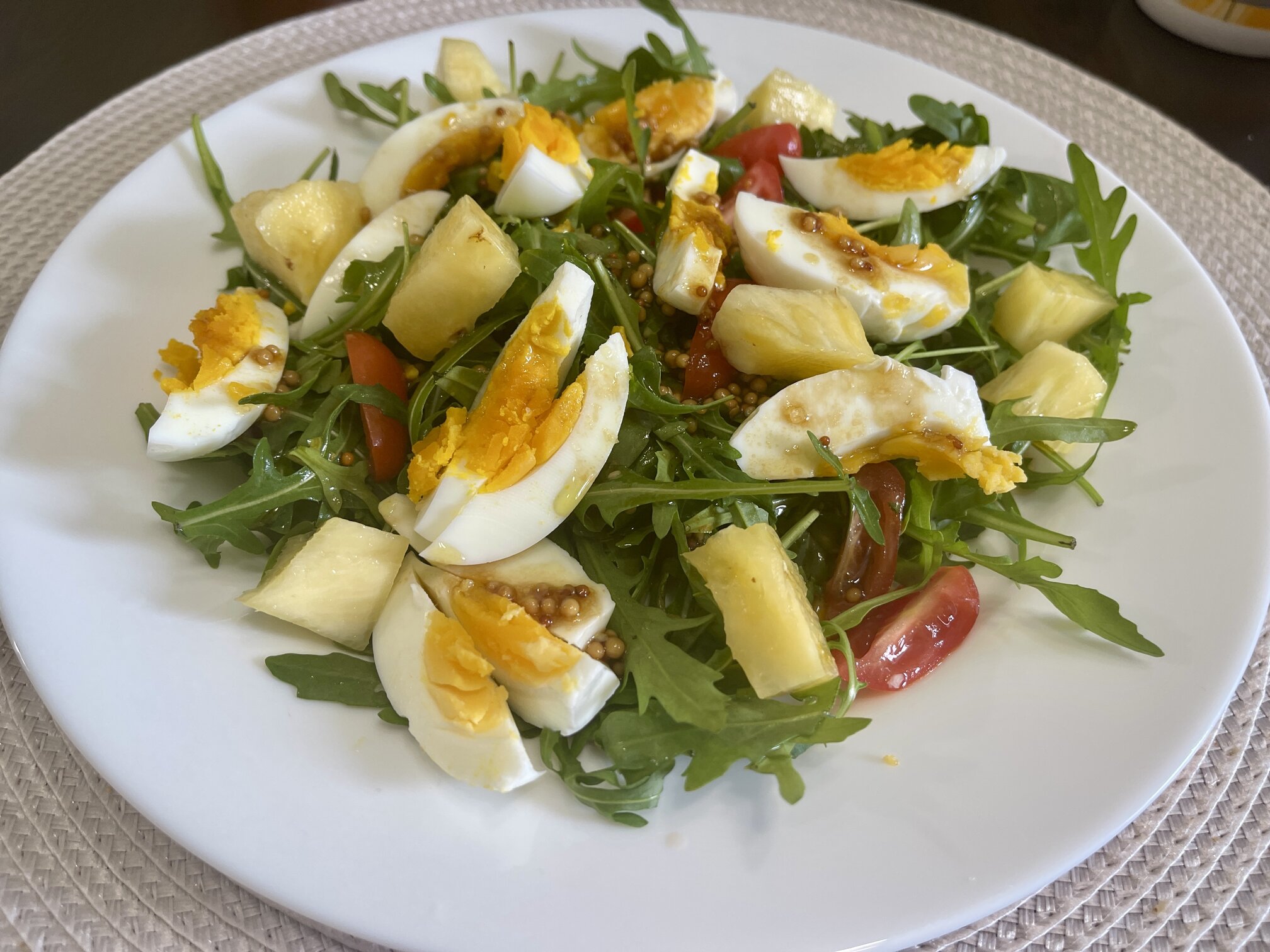 Healthy Pineapple Arugula Salad