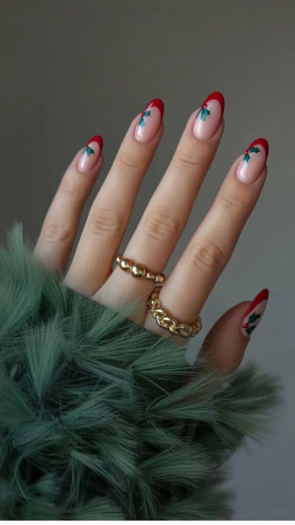 35+ Christmas Nail Ideas
