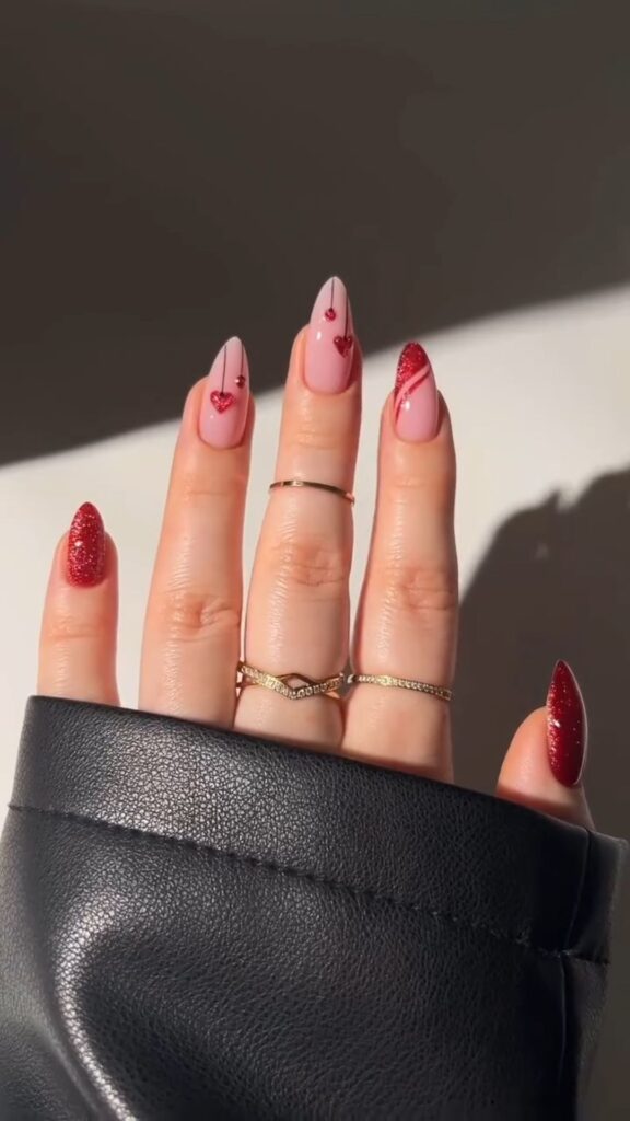35+ Christmas Nail Ideas