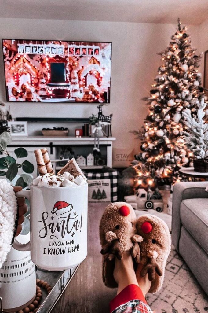 Christmas Aesthetic Pinterest Ideas-Christmas Wallpapers