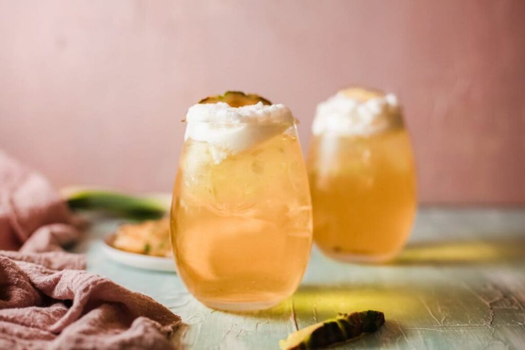 20 Easy Summer Cocktail Recipes