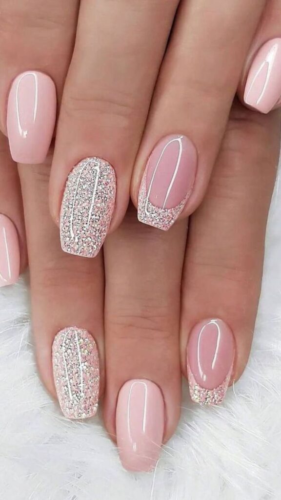 30 Aesthetic Glitter Nail Designs