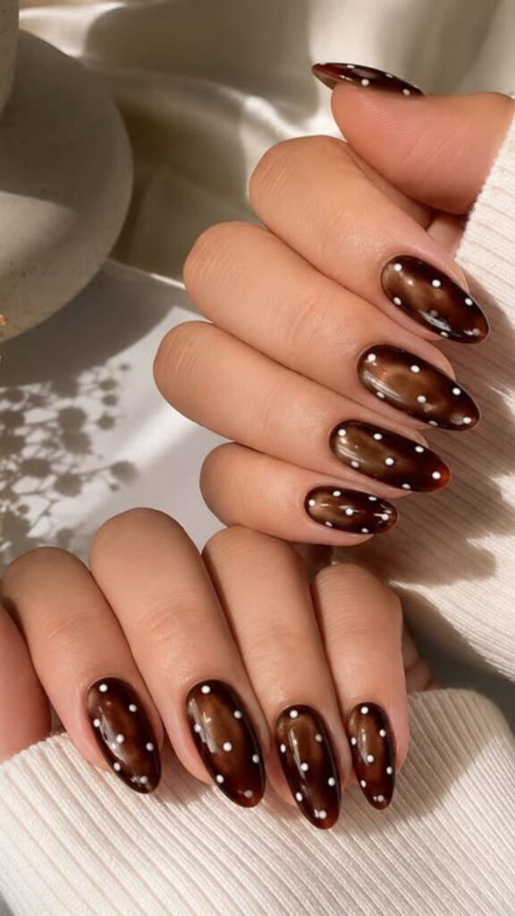 20+ Polka Dot Cat Eye Nails