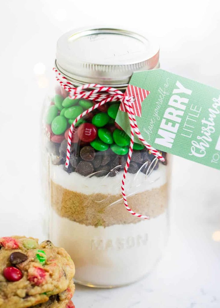 25+ Budget-Friendly Christmas Mason Jar Gifts